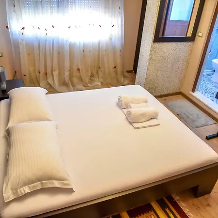 Hotel Sofra 2*