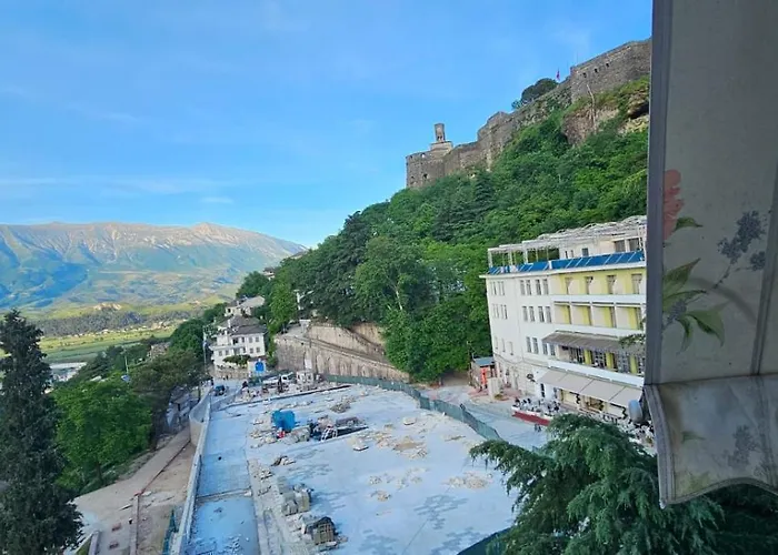 Sofra فندق Gjirokastër