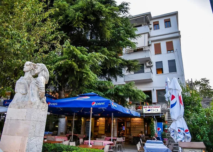 فندق Sofra Gjirokastër
